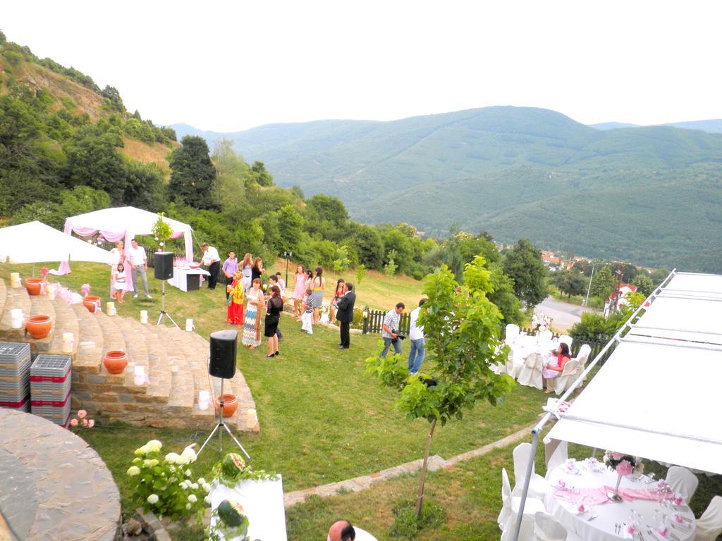 פלורינה Hotel Veltsi מראה חיצוני תמונה