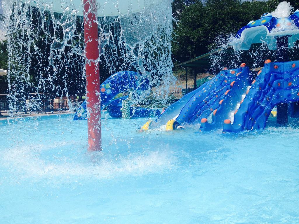 פלורינה Hotel Veltsi מראה חיצוני תמונה
